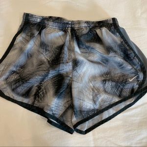 Youth/girls Nike gray/black Tie dye running shorts.